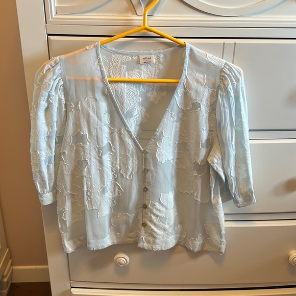 Aritzia Tops - NWOT Aritzia Blue Flower Lace Top